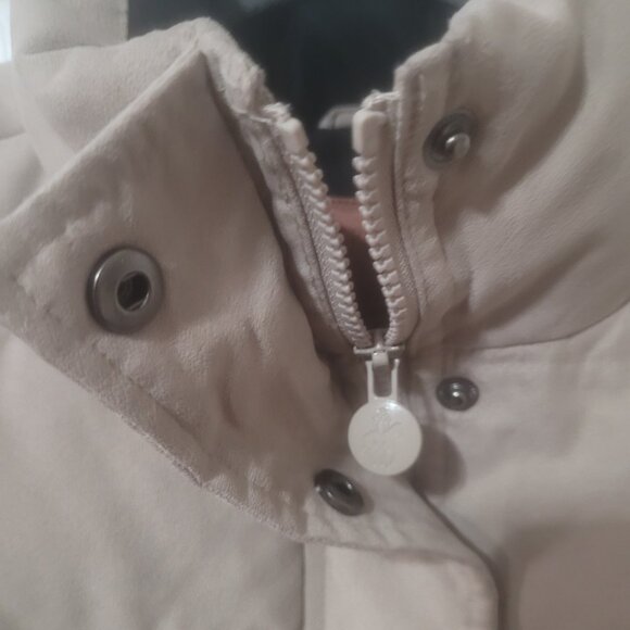 Down Vest - Picture 4 of 6